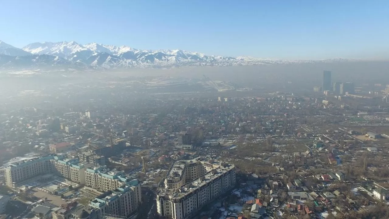 Высокий уровень загрязнения воздуха сохранился в Алматы в декабре 