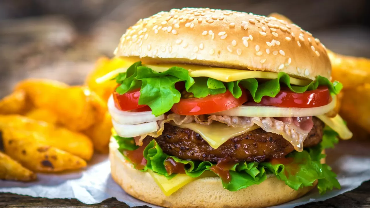 В Астане открылись три экс-McDonald's