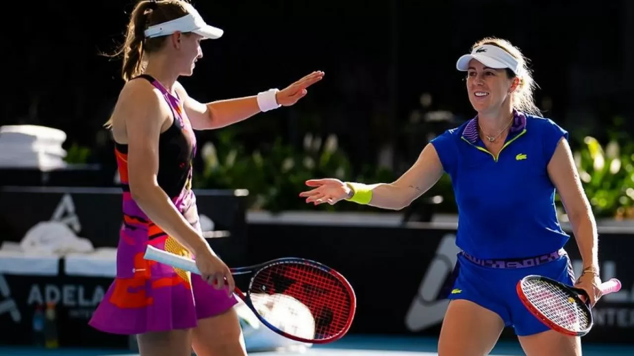 Рыбакина обещает дать битву Остапенко в четвертьфинале Australian Open