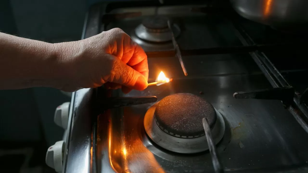 Без газа в 30-градусный мороз остались жители Уральска