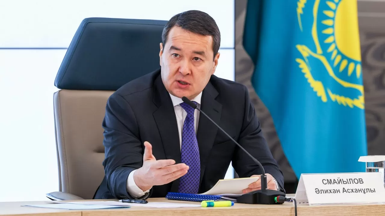 Премьер РК пообещал работать над сдерживанием цен и увеличением доходов предпринимателей