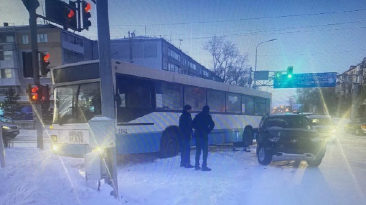 Петропавлда қоғамдық көлік жол апатына ұшырады