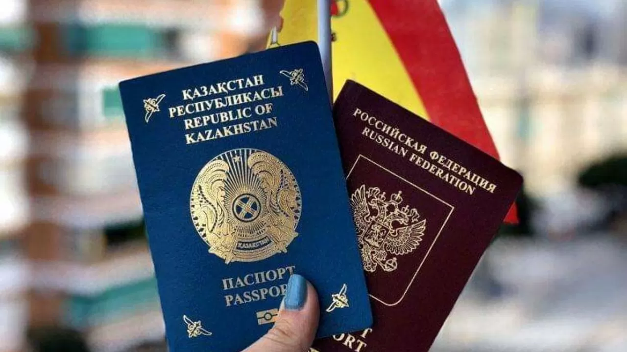 Қос азаматтығы бар ресейлікке айыппұл салынды
