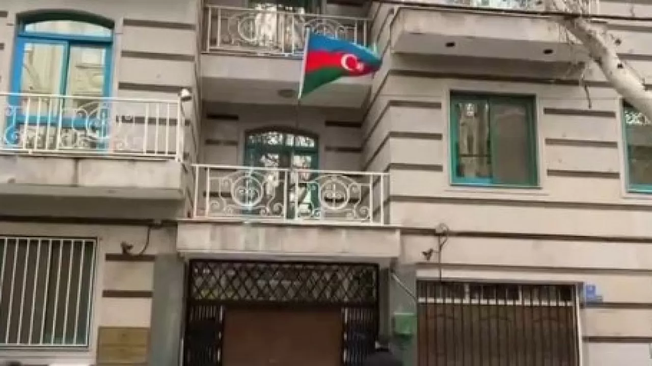 После теракта посольство Азербайджана в Тегеране будет эвакуировано
