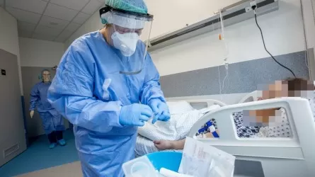 2589 человек лечатся от коронавируса в Казахстане