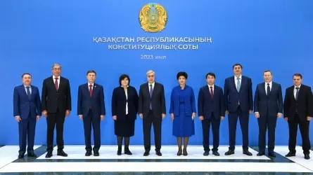 Президент Конституциялық соттың судьяларымен кездесті