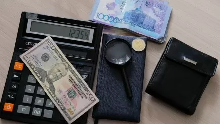 Спрос на валюту увеличился в Казахстане