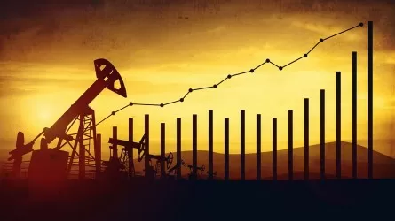 Нефть начинает 2023 год с небольшого роста