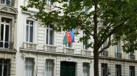 Азербайджан вывез посольство из Ирана после нападения
