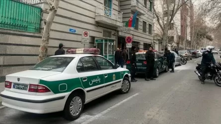 Тегеранда Әзербайжан елшілігіне шабуыл жасалып, бір адам қаза тапты
