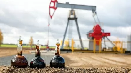 После 4%-ного падения продолжили снижаться цены на нефть