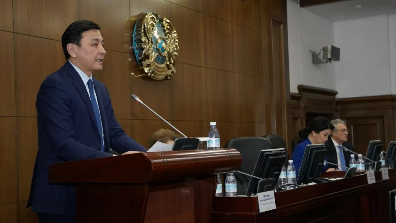Алтай Көлгінов: Астанаға кемінде 2 перинаталдық орталық салу қажет