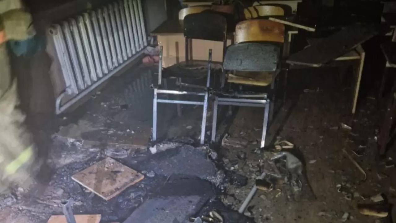 Ученики школы в Уральске перешли на дистанционку из-за пожара