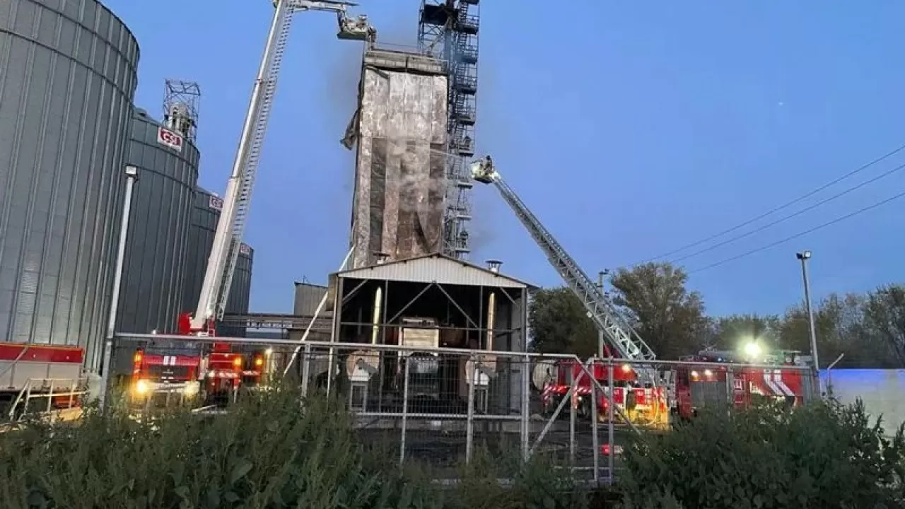 Өскеменде май зауытынан шыққан өрт толық сөндірілді