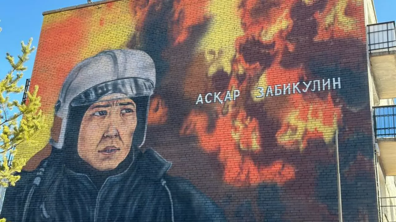 Степногорск қаласында Асқар Забикулинге арналған мурал пайда болды