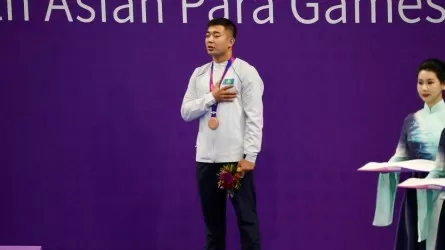 Казахстанский пловец взял бронзу на Азиатских параиграх