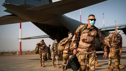 Франция начала вывод своего воинского контингента из Нигера