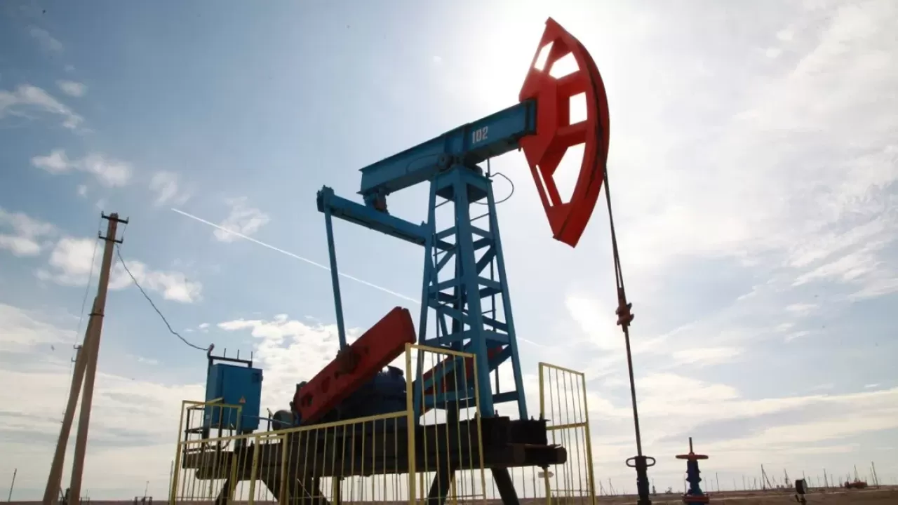 Цена нефти марки Brent упала ниже 81 доллара за баррель
