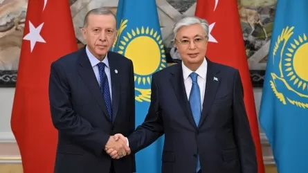 Эрдоган поблагодарил президента Казахстана за прекрасную организацию юбилейного саммита