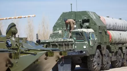 Казахстан поставляет в Армению свою военную технику?