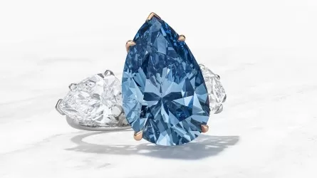 Голубой бриллиант продали за 44 млн долларов на женевском аукционе
