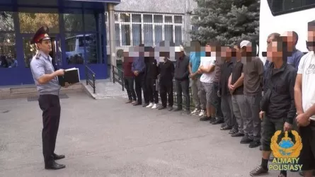 Десятки мигрантов выявили в Алматы 