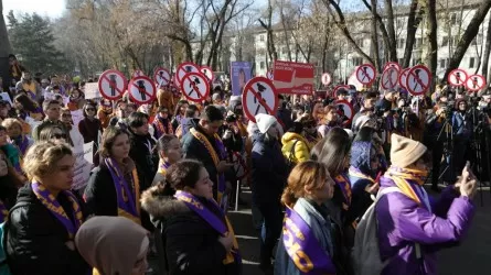 Акция против любого насилия в отношении человека состоялась в Алматы