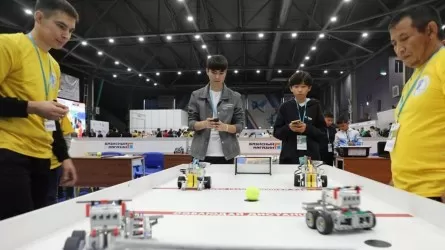 В Караганде стартовал самый крупный фестиваль в СНГ по робототехнике