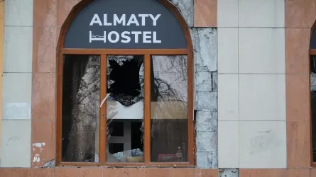 Шансов у тех, кто находился в подвале, было мало – министр по ЧС РК о пожаре в хостеле Алматы