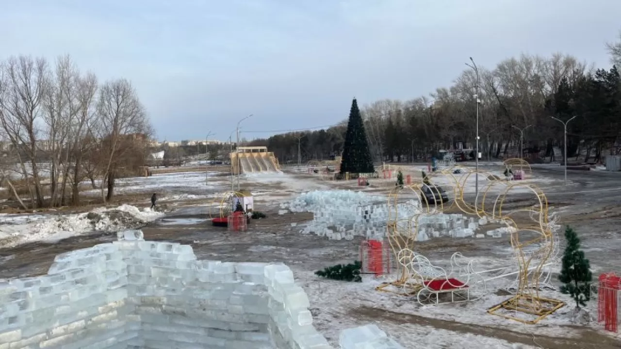 "Екі-үш пайызы ғана бұзылды": Павлодар әкімдігі мұз қалашығының еруіне қатысты түсініктеме берді