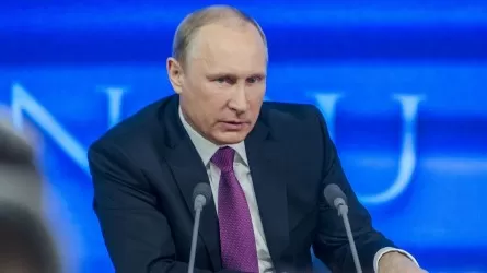 Владимир Путин сдал документы в Центризбирком для участия в выборах президента РФ 