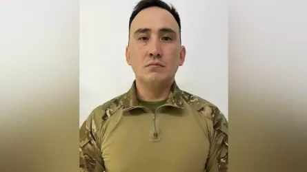 Военнослужащий спас человека из горящей машины в Астане