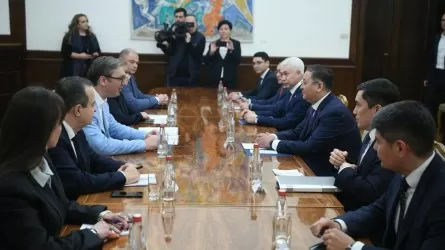 Глава МИД РК пригласил президента Сербии в Астану