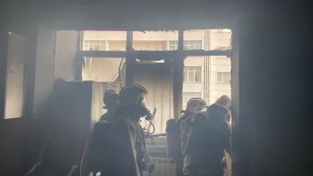 Полсотни человек эвакуировались в Шымкенте из-за пожара