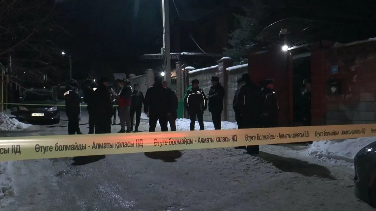Муж убил жену и покончил с собой в Алматы