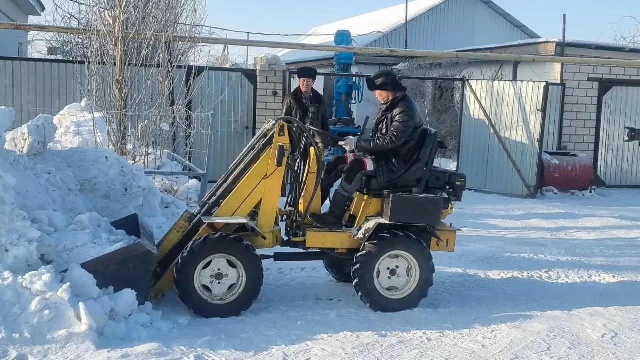 Ақтөбенің тұрғыны трактор жасап шығарды