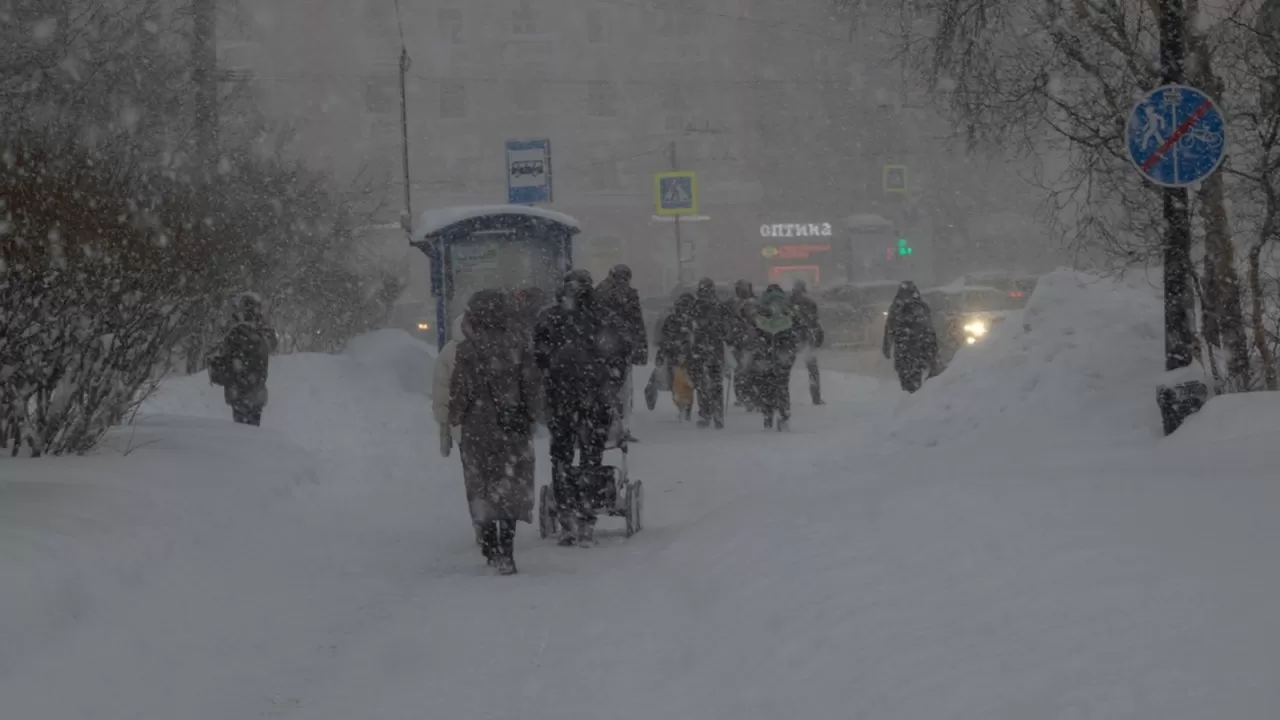 Гололед, метель и снег обещают синоптики в Казахстане