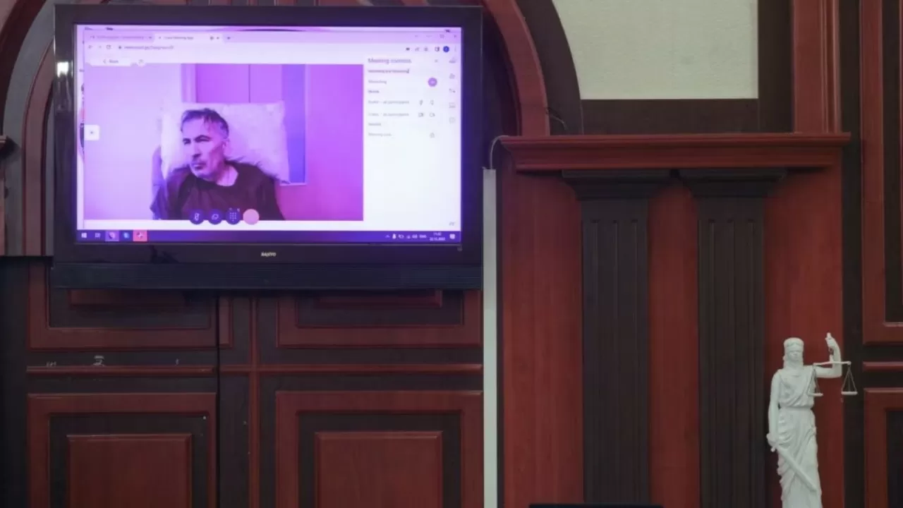 Грузия билігі Саакашвилиді жан сақтау бөліміне ауыстыруға қарсылық білдіруде
