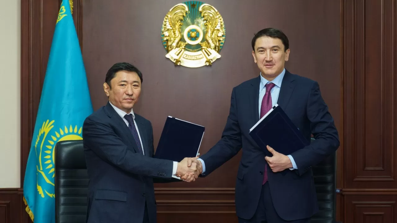 Көмірсутектерді өндіруге арналған алғашқы жақсартылған модельдік келісімшартқа қол қойылды