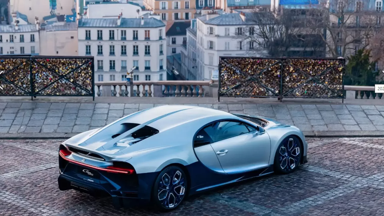 Автомобиль Bugatti продали на аукционе за 9,8 млн евро
