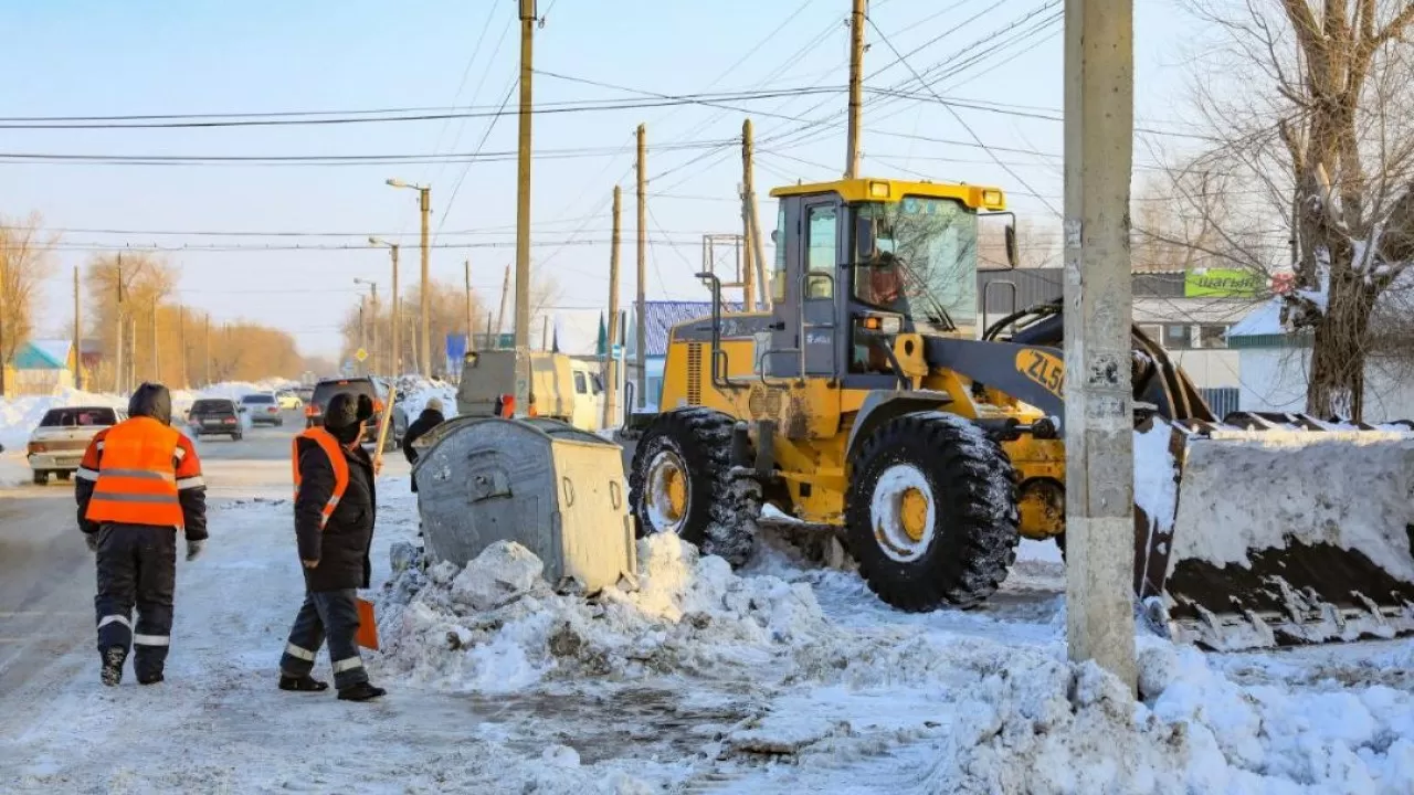 Ақтөбеден 150 мың текше метр қар шығарылды