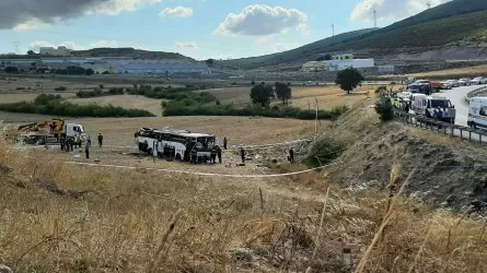 Это страшно: в Турции перевернулся пассажирский автобус  