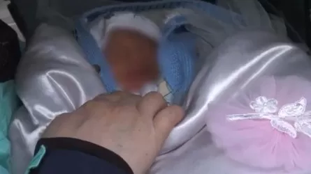Родить, чтобы продать: родители предлагали новорожденную за 2 млн тенге