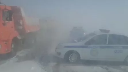 Ақтөбе облысында ірі жол апаты болып, 11 көлік соқтығысты