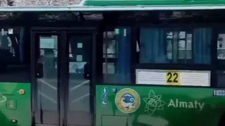 Четыре человека пострадали в ДТП с участием автобусов в Алматы