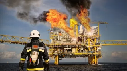 В Мексике загорелось крупнейшее нефтехранилище