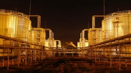 Строить нельзя диверсифицировать: нужны ли Казахстану крупные нефтехранилища