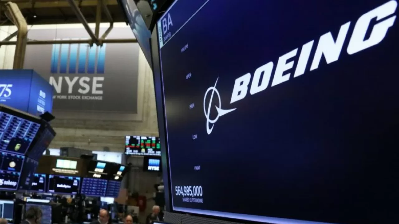 Boeing компаниясы 2000 жұмысшысын қысқартады