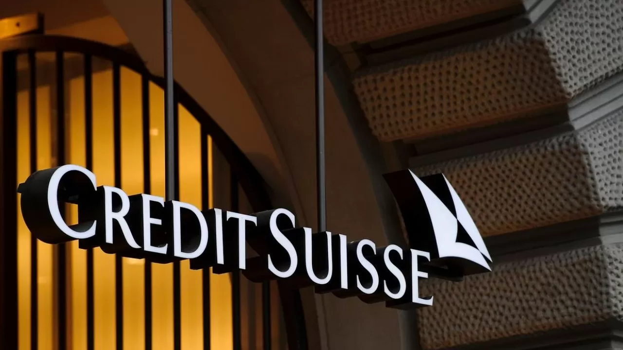 Крупнейший банк Швейцарии UBS согласился выкупить Credit Suisse
