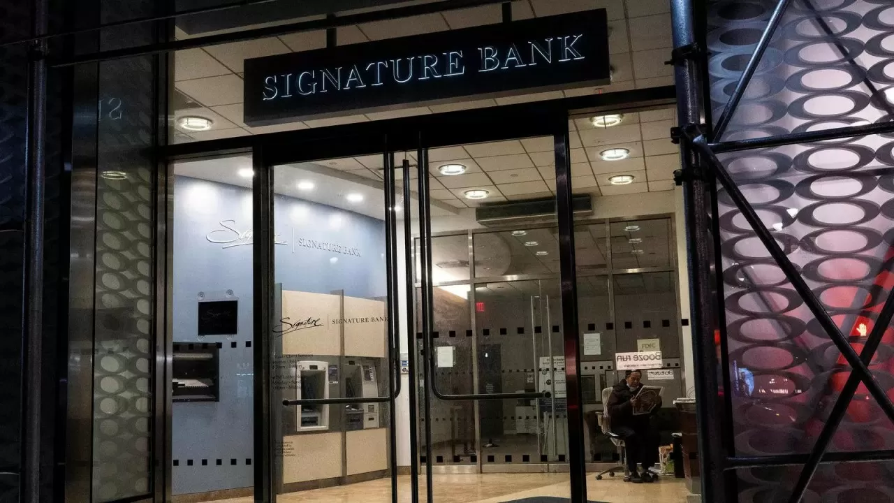 "Все в порядке" – власти заявили о возобновлении работы Signature Bank